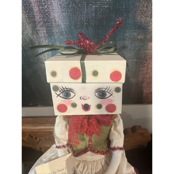 Benny Box Christmas Doll With Opening Present New Gathered Traditions - Picture 3 of 6